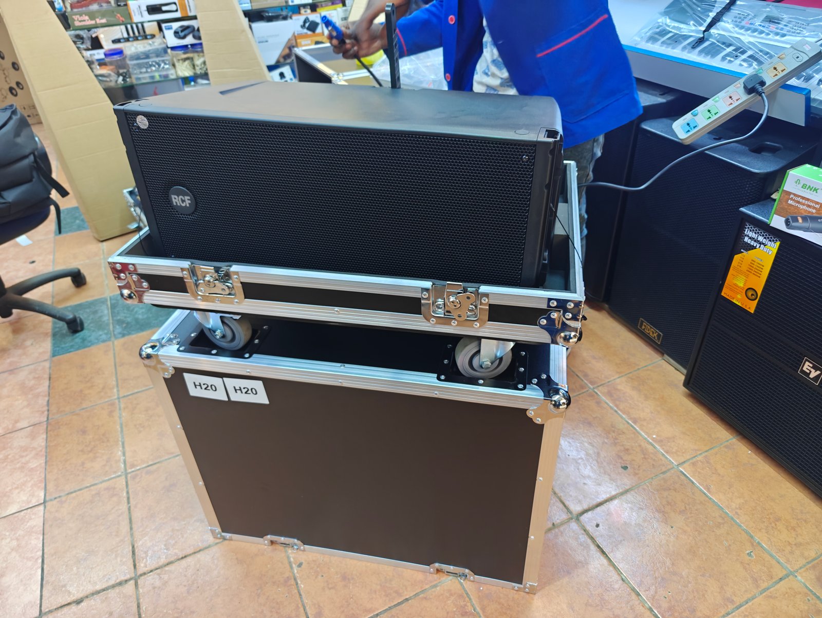 RCF HDL 20-A Active Line Array System – Pair with Flight Case